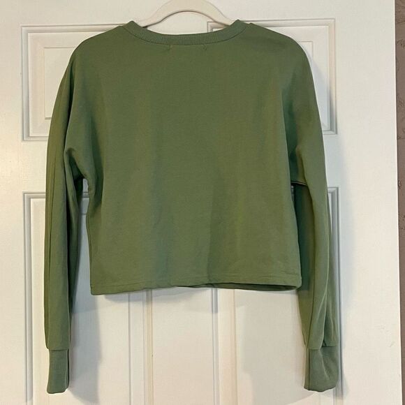 Zesica Women’s Green Cropped Sweatshirt Medium - Picture 2 of 9